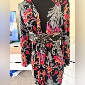 Sky Jewel-Embellished Black and Red Scarf